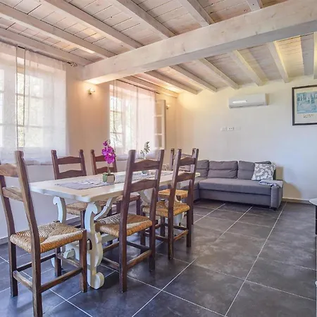 Holiday home 3 Bedroom Cozy In *